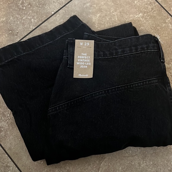 NWT Madewell The Perfect Vintage Wide-Leg Jean in Black Worn Wash - Picture 8 of 8